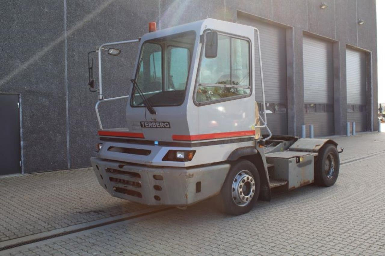 Terberg YT182 - Tractor industrial: foto 2 Terberg YT182 - Tractor industrial: foto 2