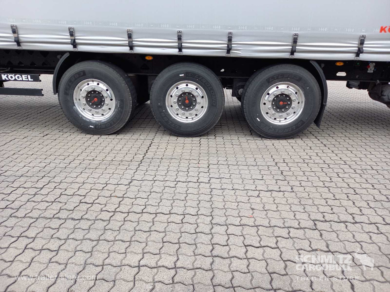 KOEGEL Auflieger Curtainsider Coil - Semirremolque lona: foto 5 KOEGEL Auflieger Curtainsider Coil - Semirremolque lona: foto 5