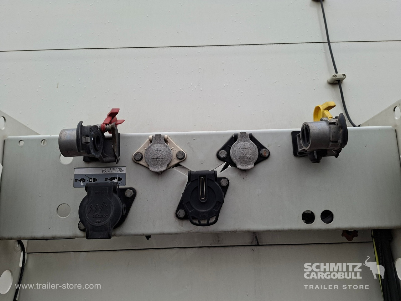 SCHMITZ Auflieger Curtainsider Mega - Semirremolque lona: foto 5 SCHMITZ Auflieger Curtainsider Mega - Semirremolque lona: foto 5