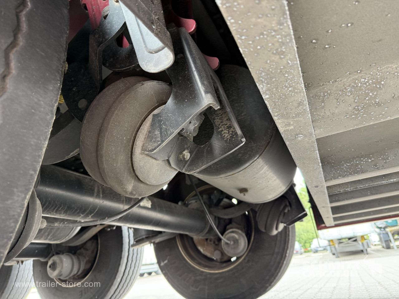 SCHMITZ Auflieger Tiefkühler Multitemp - Semirremolque isotérmico: foto 4 SCHMITZ Auflieger Tiefkühler Multitemp - Semirremolque isotérmico: foto 4