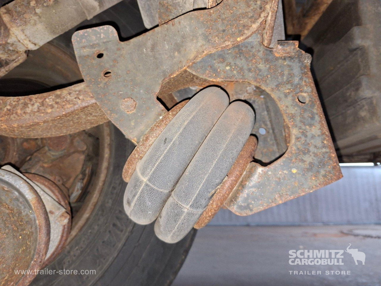 SCHMITZ Auflieger Tiefkühler Standard Double deck - Semirremolque isotérmico: foto 2 SCHMITZ Auflieger Tiefkühler Standard Double deck - Semirremolque isotérmico: foto 2