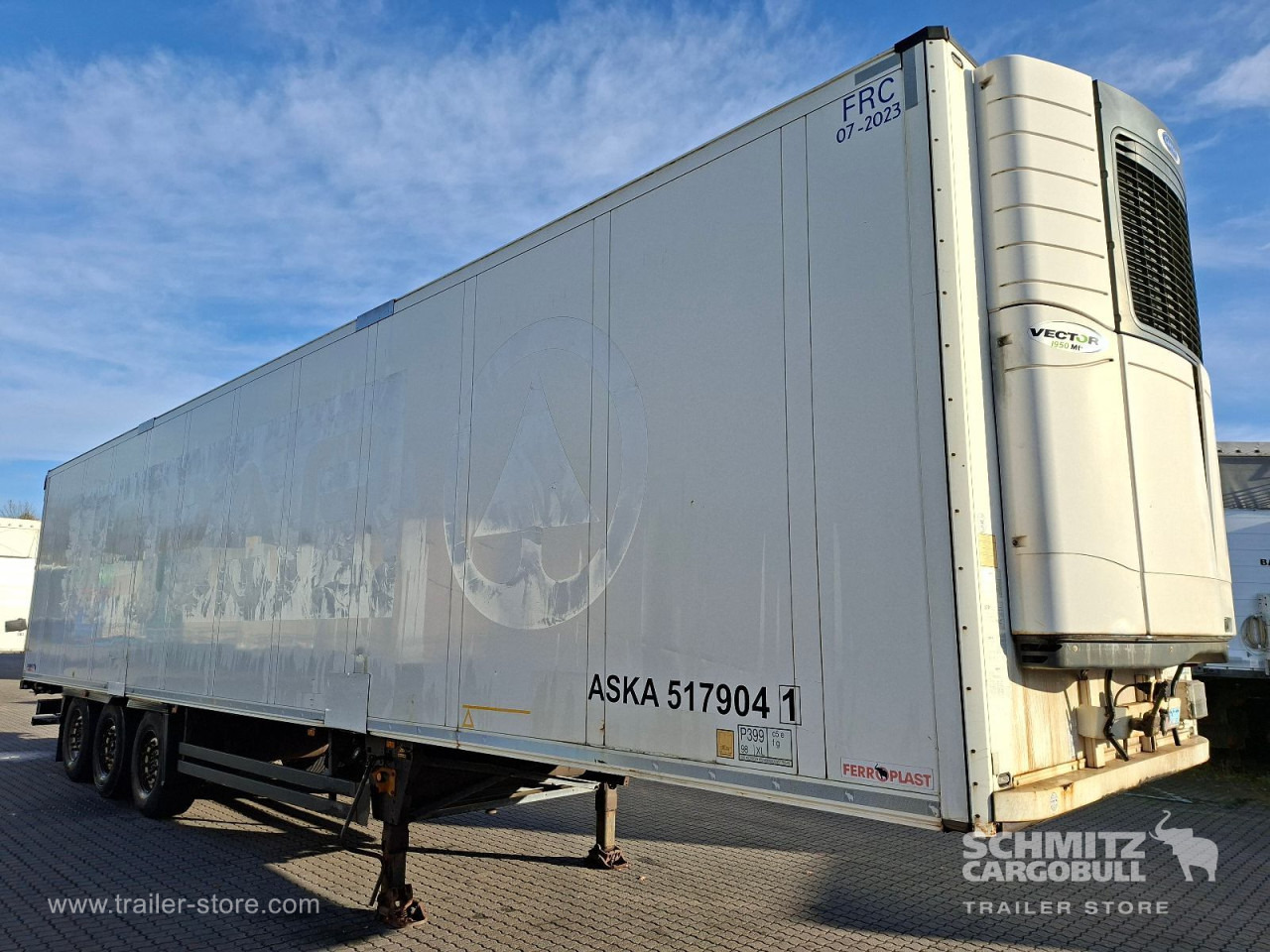 SCHMITZ Auflieger Tiefkühler Standard Double deck - Semirremolque isotérmico: foto 1 SCHMITZ Auflieger Tiefkühler Standard Double deck - Semirremolque isotérmico: foto 1