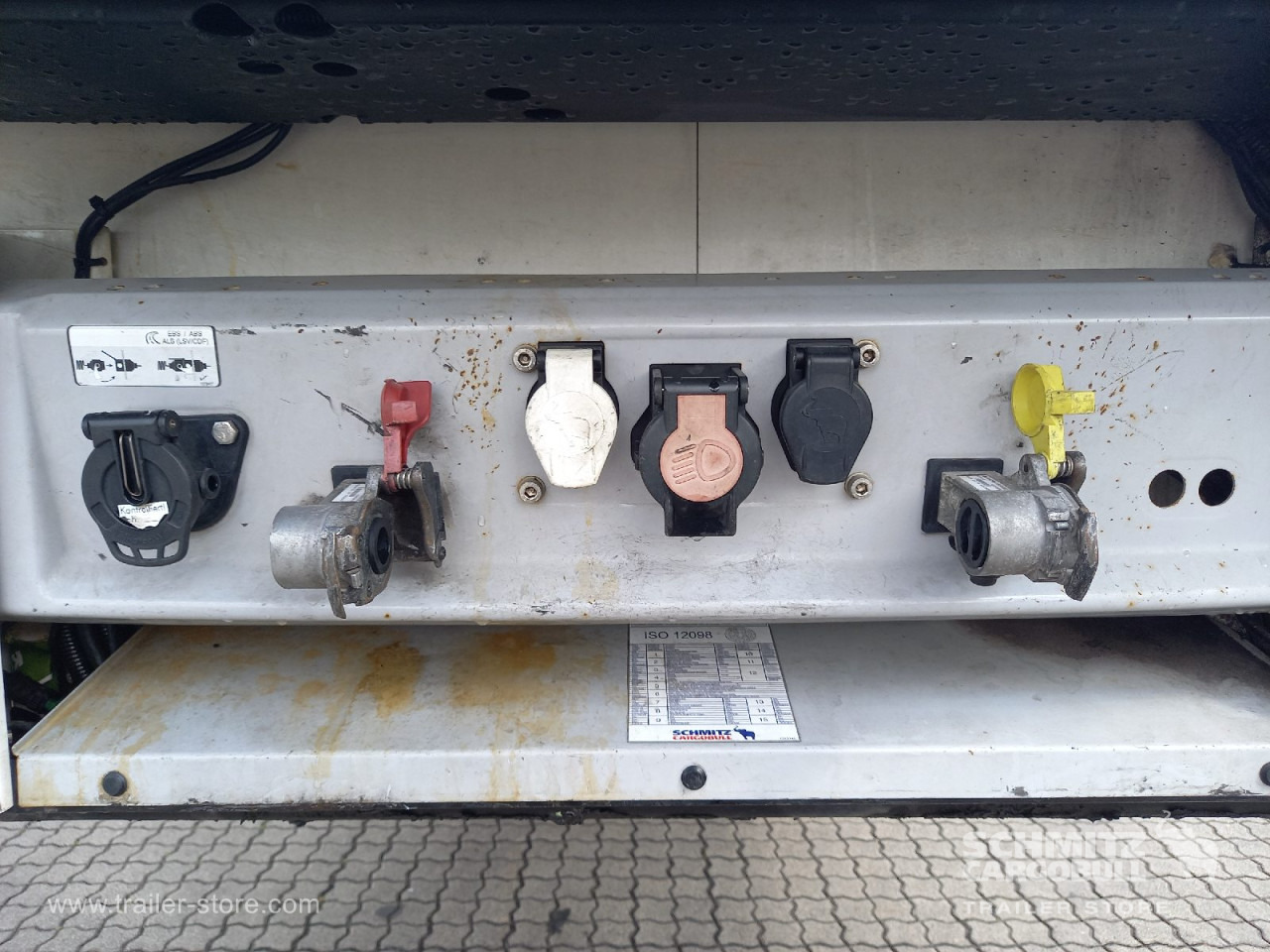 SCHMITZ Auflieger Tiefkühler Standard Double deck - Semirremolque isotérmico: foto 4 SCHMITZ Auflieger Tiefkühler Standard Double deck - Semirremolque isotérmico: foto 4