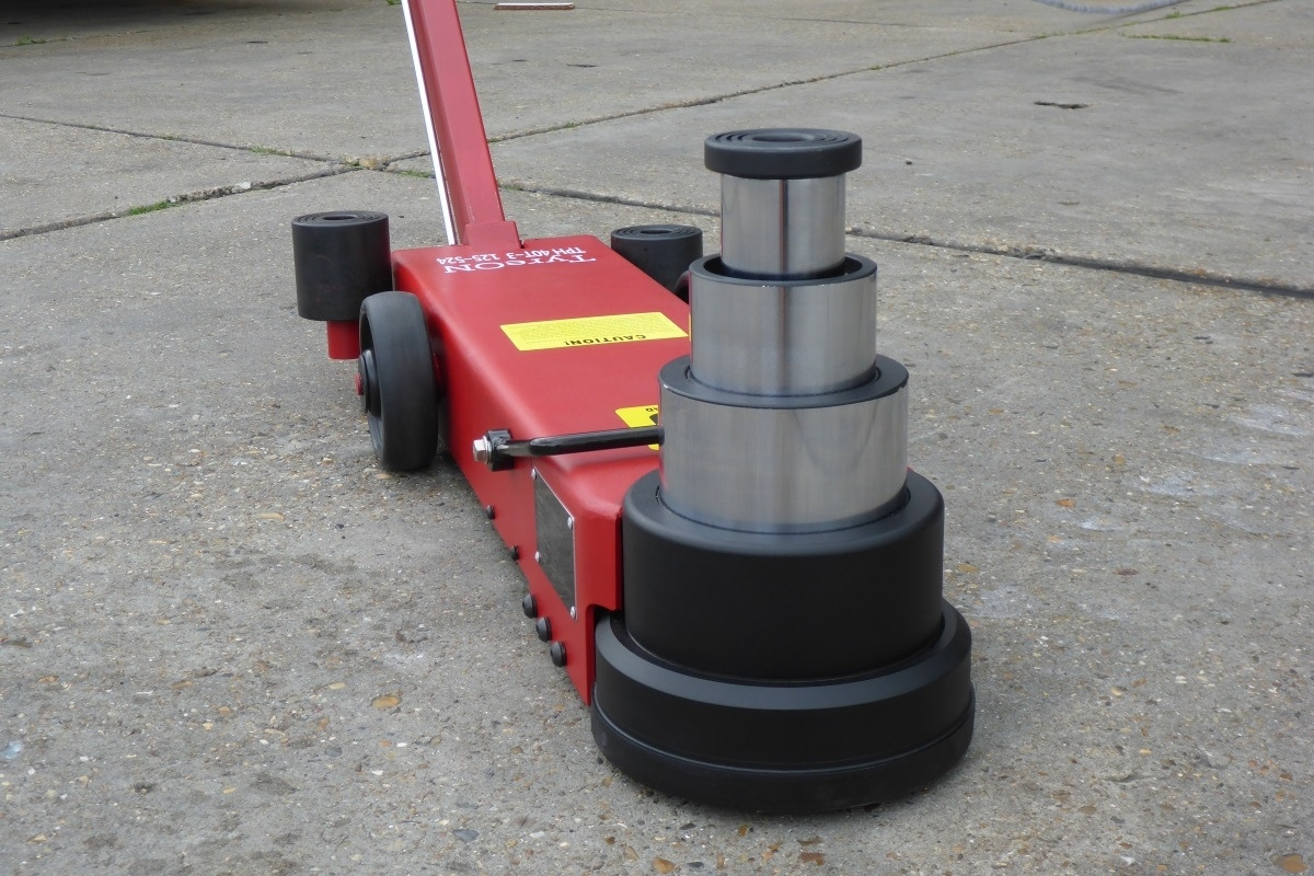 TPH40T-3 Air hydraulic jack 40 Tons - Minimum height 12,5 cm - Equipo de taller: foto 4 TPH40T-3 Air hydraulic jack 40 Tons - Minimum height 12,5 cm - Equipo de taller: foto 4