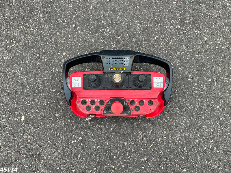 Cabeza tractora Iveco Stralis AD410T44 8x4 Palfinger 44 Tonmeter laadkraan + Fly-Jib Just 222.398 km!: foto 9