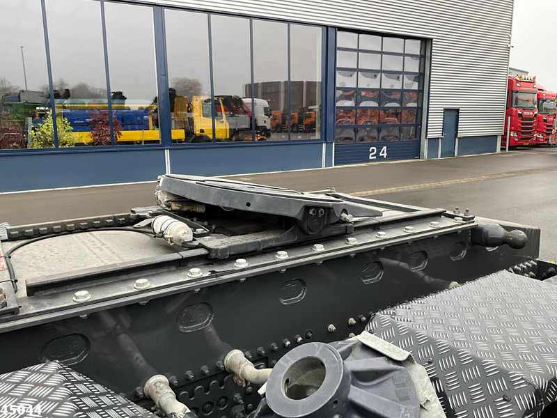 Volvo FH 540 8x2 Fassi 145 Tonmeter laadkraan + Fly-JIb Just 7.187 Km! Demo voertuig! - Cabeza tractora: foto 5 Volvo FH 540 8x2 Fassi 145 Tonmeter laadkraan + Fly-JIb Just 7.187 Km! Demo voertuig! - Cabeza tractora: foto 5