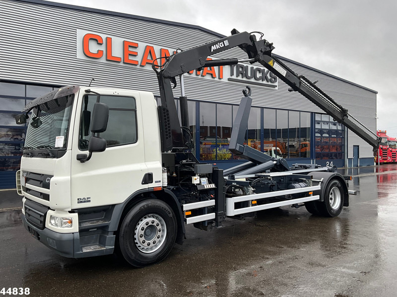 DAF FA 75 CF 250 MKG 14 Tonmeter laadkraan - Camión multibasculante, Camión grúa: foto 1 DAF FA 75 CF 250 MKG 14 Tonmeter laadkraan - Camión multibasculante, Camión grúa: foto 1