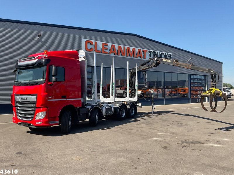 DAF FAD XF 530 8x4 Holzkran - Camión grúa: foto 1 DAF FAD XF 530 8x4 Holzkran - Camión grúa: foto 1