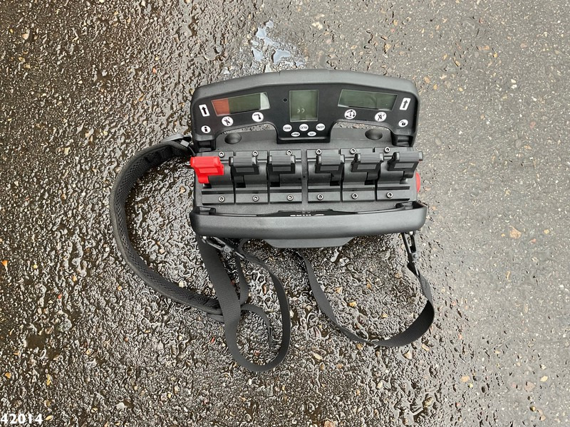 Camión de basura DAF FAN CF 340 Hiab 23 ton/meter laadkraan Welvaarts weighing system: foto 8 Camión de basura DAF FAN CF 340 Hiab 23 ton/meter laadkraan Welvaarts weighing system: foto 8