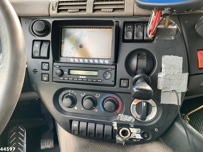 Leasing de DAF FAX 85 CF 360 8x2 Euro 5 Hiab 16 Tonmeter laadkraan DAF FAX 85 CF 360 8x2 Euro 5 Hiab 16 Tonmeter laadkraan: foto 15 Leasing de DAF FAX 85 CF 360 8x2 Euro 5 Hiab 16 Tonmeter laadkraan DAF FAX 85 CF 360 8x2 Euro 5 Hiab 16 Tonmeter laadkraan: foto 15