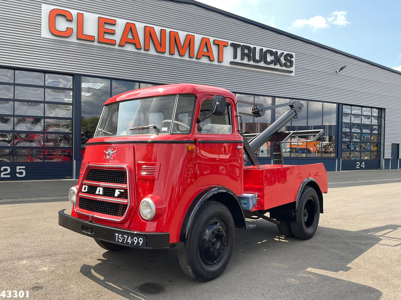 DAF T1300 ''Kikker'' Bergingswagen - Grua de remolque autos: foto 2 DAF T1300 ''Kikker'' Bergingswagen - Grua de remolque autos: foto 2