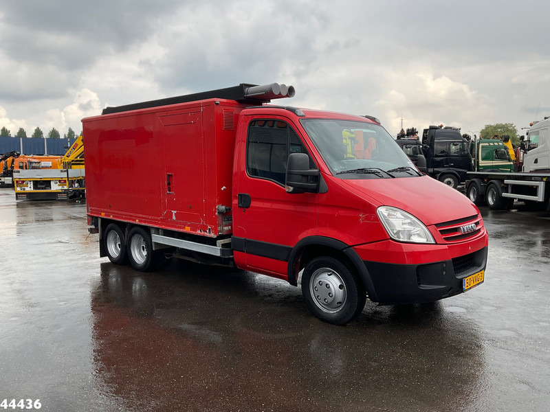 Iveco Daily 40C18 + Veldhuizen oplegger ROM Hogedrukinstallatie - Limpieza de alcantarillado: foto 3 Iveco Daily 40C18 + Veldhuizen oplegger ROM Hogedrukinstallatie - Limpieza de alcantarillado: foto 3