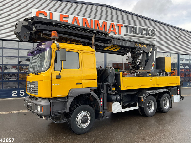 MAN F2000 6x6 Full Steel Manual Palfinger 68 Meter Dachdecker kran Just 54.133 km! - Camión grúa: foto 2 MAN F2000 6x6 Full Steel Manual Palfinger 68 Meter Dachdecker kran Just 54.133 km! - Camión grúa: foto 2