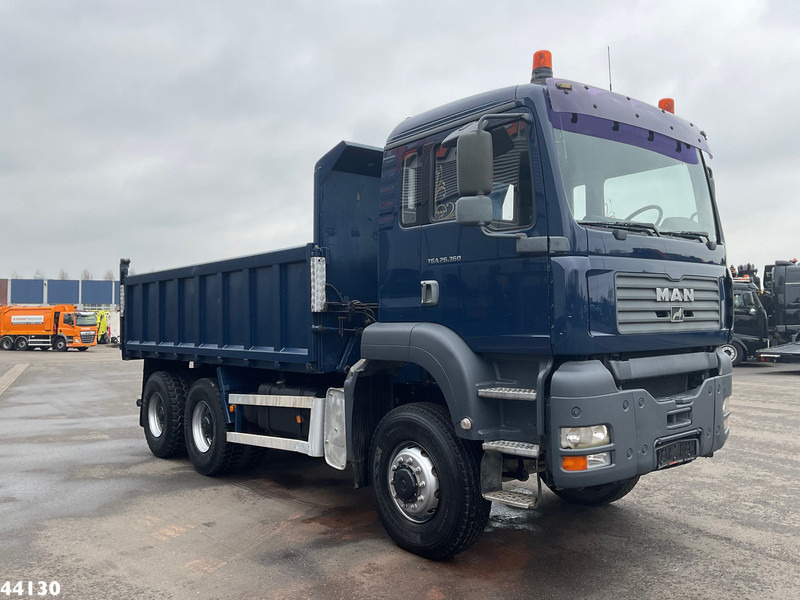 MAN TGA 33.363 6x6 Kipper 12m³ Manual Full steel - Camión volquete: foto 5 MAN TGA 33.363 6x6 Kipper 12m³ Manual Full steel - Camión volquete: foto 5