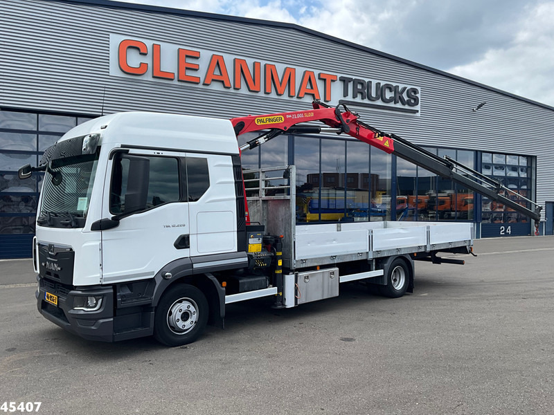 MAN TGL 12.220 Euro 6 Palfinger 11 Tonmeter laadkraan Just 60.518 km! - Camión grúa: foto 1 MAN TGL 12.220 Euro 6 Palfinger 11 Tonmeter laadkraan Just 60.518 km! - Camión grúa: foto 1