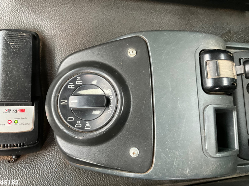 Foto del interior 2: Leasing de MAN TGM 13.290 4x4 Hiab 9 Tonmeter laadkraan Just 222.472 km! MAN TGM 13.290 4x4 Hiab 9 Tonmeter laadkraan Just 222.472 km!