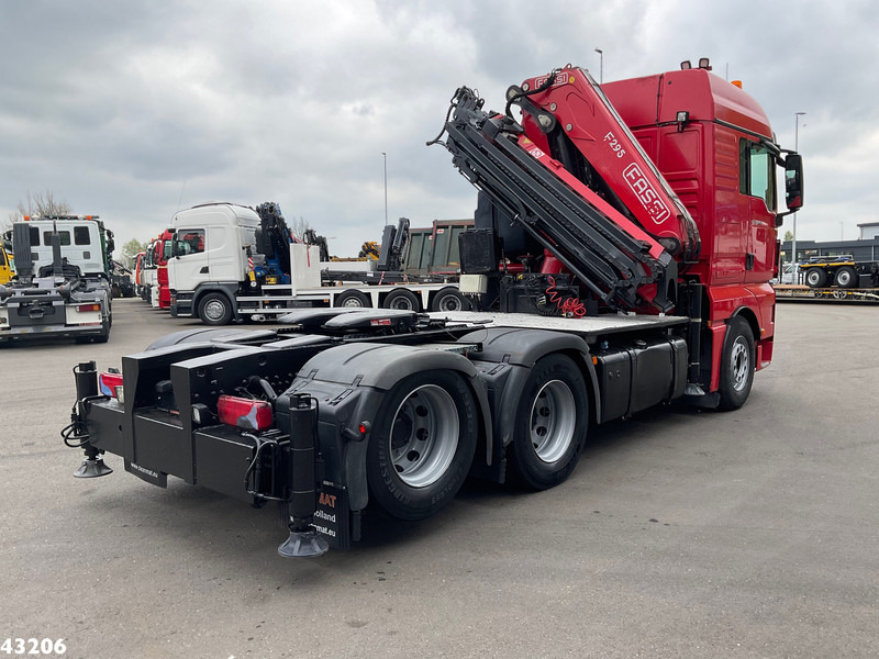 MAN TGX 28.440 Fassi 29 Tonmeter laadkraan - Camión grúa: foto 4 MAN TGX 28.440 Fassi 29 Tonmeter laadkraan - Camión grúa: foto 4