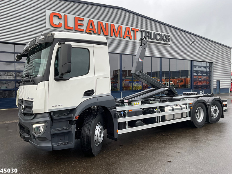 Mercedes-Benz Actros 2643 VDL 21 Ton haakarmsysteem - Camión multibasculante: foto 1 Mercedes-Benz Actros 2643 VDL 21 Ton haakarmsysteem - Camión multibasculante: foto 1
