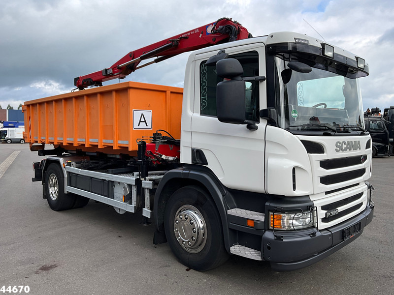 Scania P 320 HMF 12 Tonmeter Z-kraan + Kipper 11m³ - Camión volquete, Camión grúa: foto 4 Scania P 320 HMF 12 Tonmeter Z-kraan + Kipper 11m³ - Camión volquete, Camión grúa: foto 4