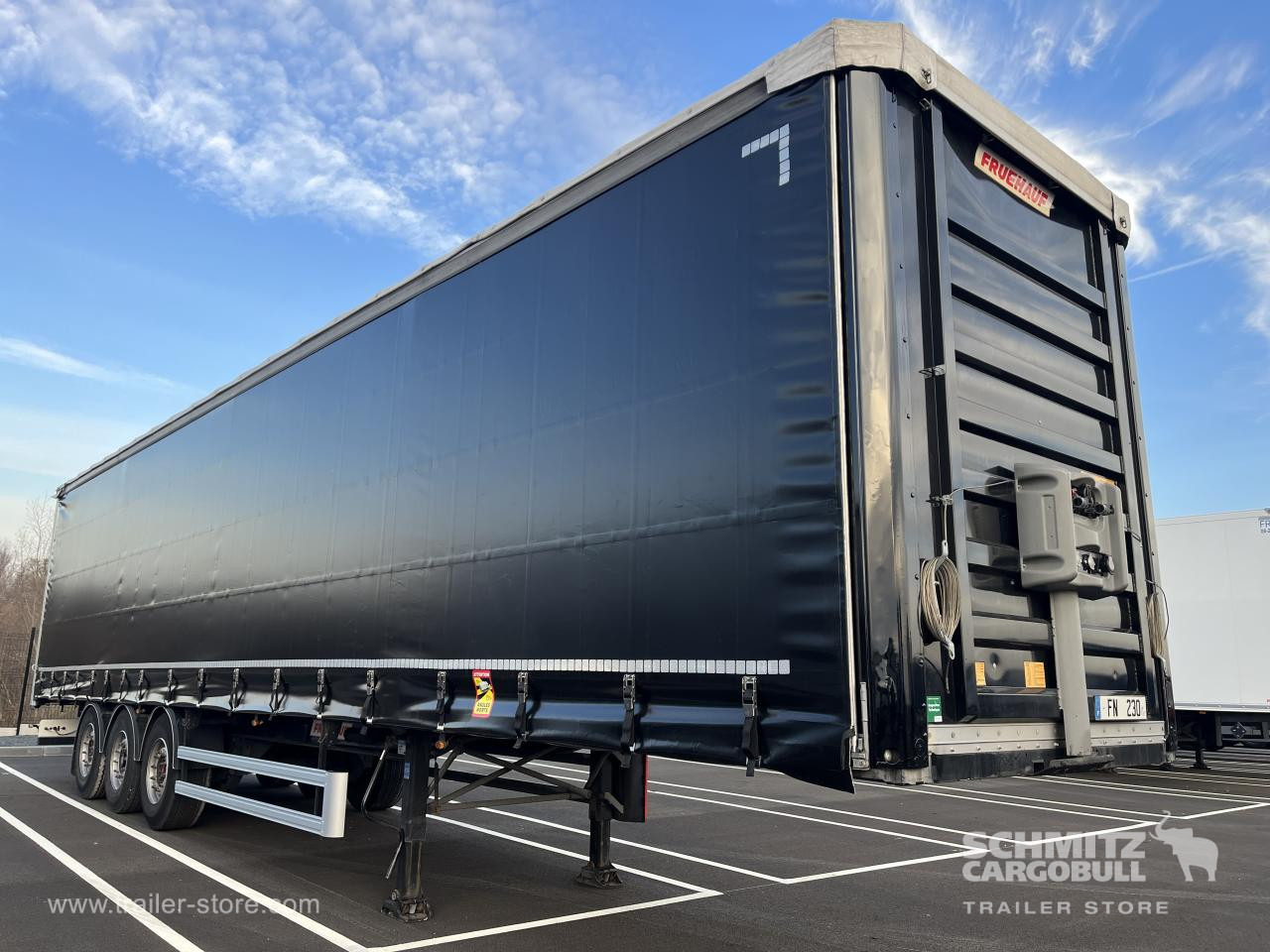 FRUEHAUF Curtainsider Standard - Semirremolque lona: foto 1 FRUEHAUF Curtainsider Standard - Semirremolque lona: foto 1