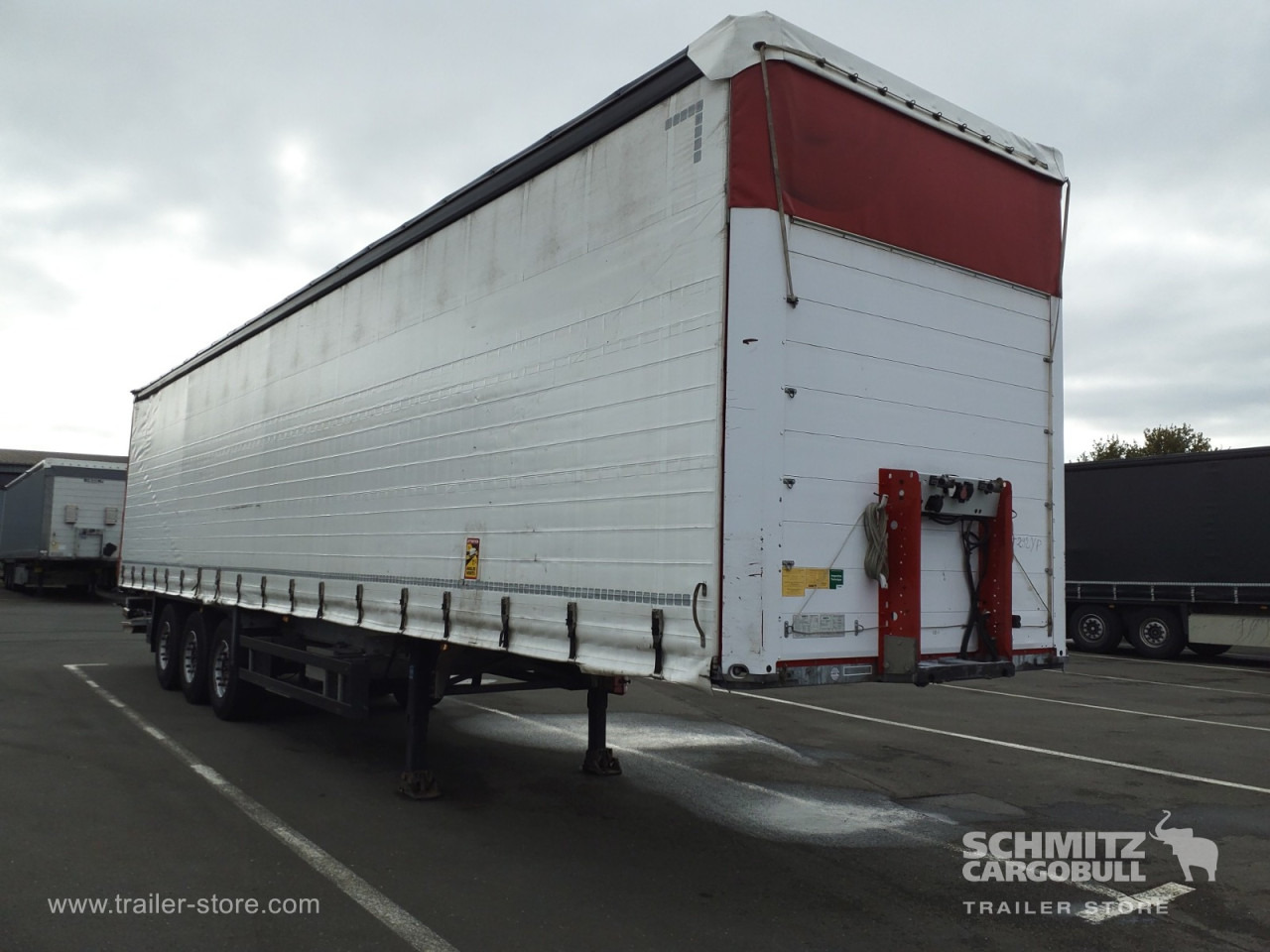 SCHMITZ Curtainsider Standard Taillift - Semirremolque lona: foto 1 SCHMITZ Curtainsider Standard Taillift - Semirremolque lona: foto 1