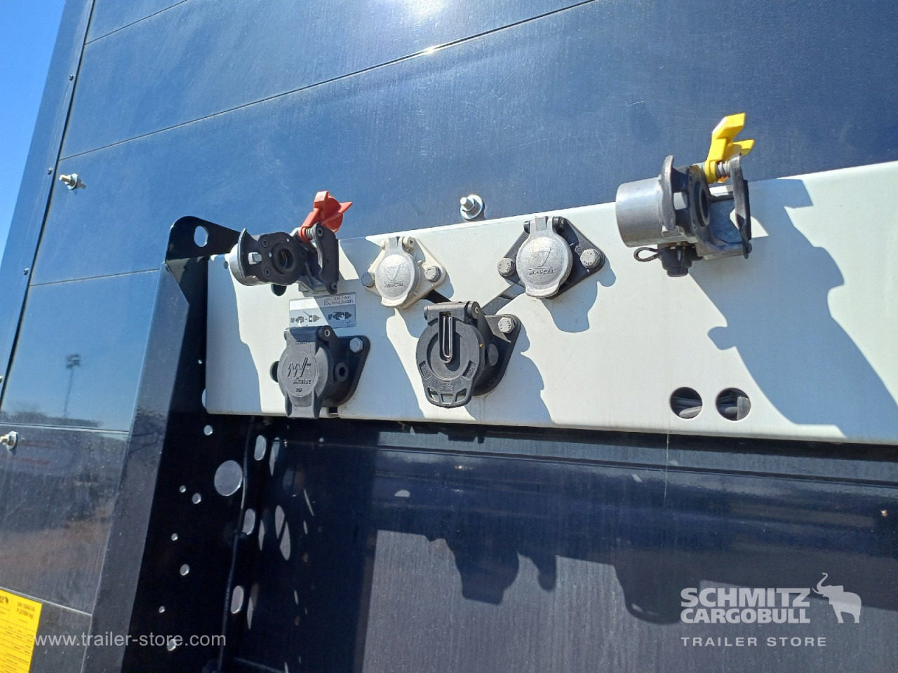SCHMITZ Auflieger Curtainsider Mega - Semirremolque lona: foto 2 SCHMITZ Auflieger Curtainsider Mega - Semirremolque lona: foto 2