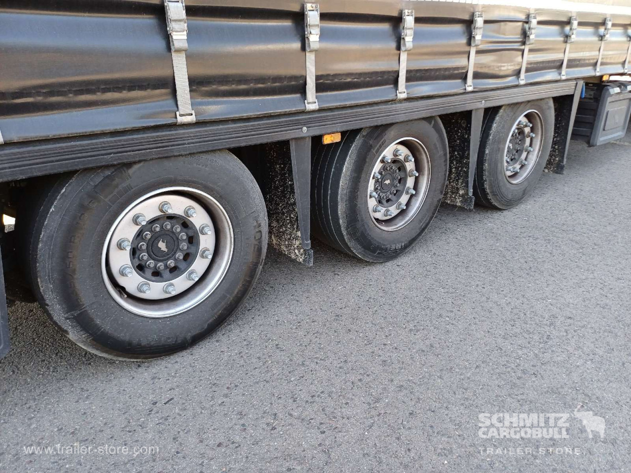 SCHMITZ Auflieger Curtainsider Mega - Semirremolque lona: foto 4 SCHMITZ Auflieger Curtainsider Mega - Semirremolque lona: foto 4