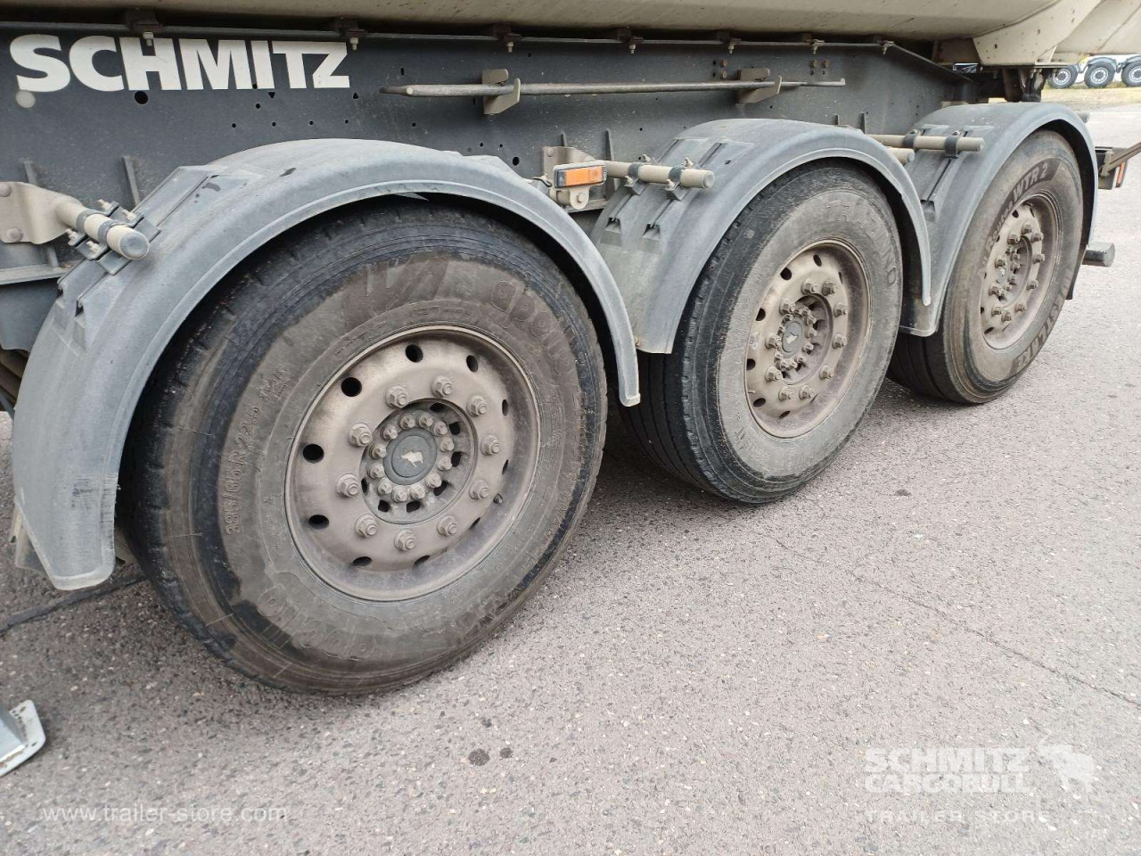 SCHMITZ Auflieger Kipper Stahlrundmulde 24m³ - Semirremolque volquete: foto 2 SCHMITZ Auflieger Kipper Stahlrundmulde 24m³ - Semirremolque volquete: foto 2