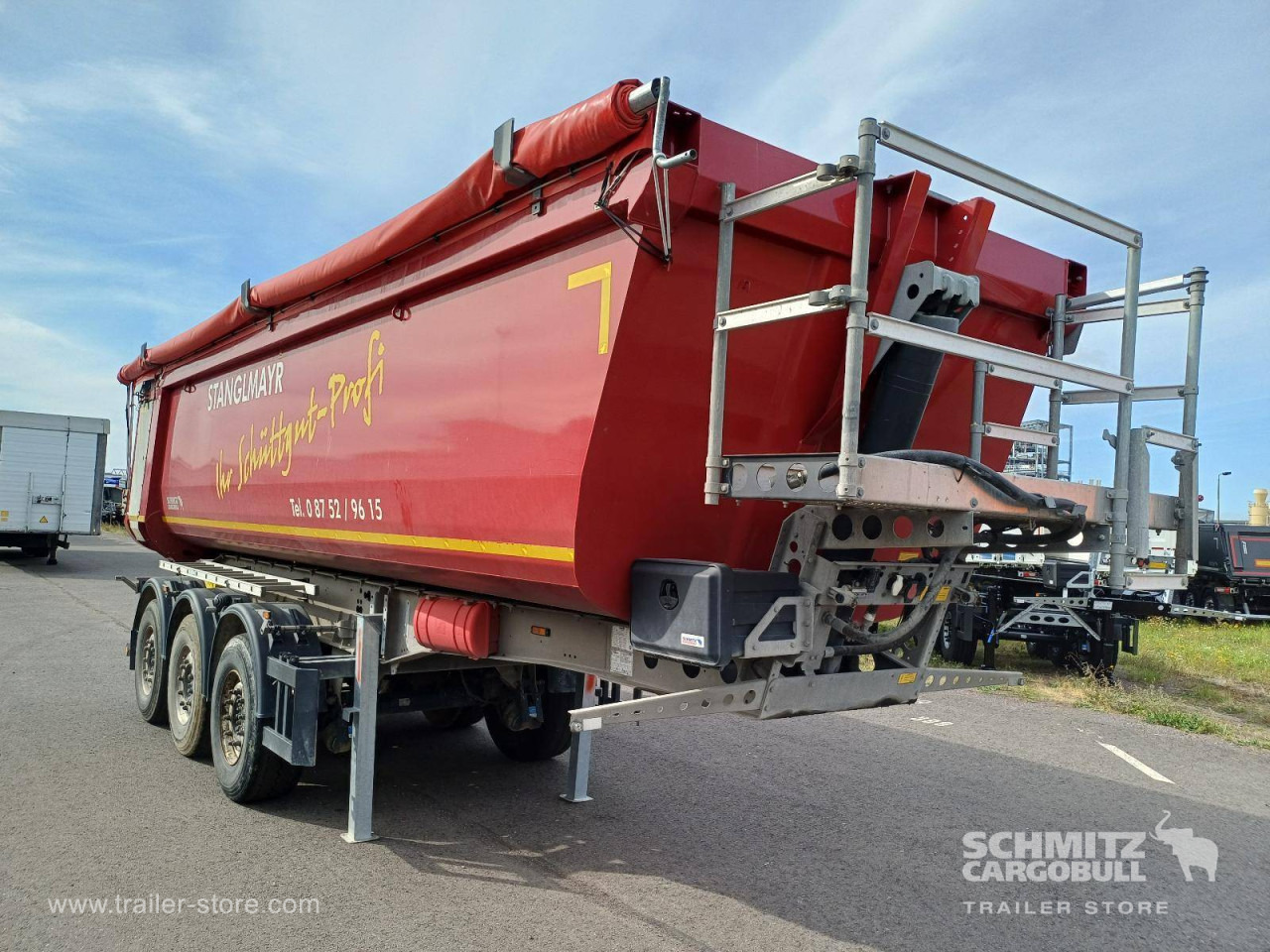 SCHMITZ Auflieger Kipper Stahlrundmulde 28m³ - Semirremolque volquete: foto 1 SCHMITZ Auflieger Kipper Stahlrundmulde 28m³ - Semirremolque volquete: foto 1