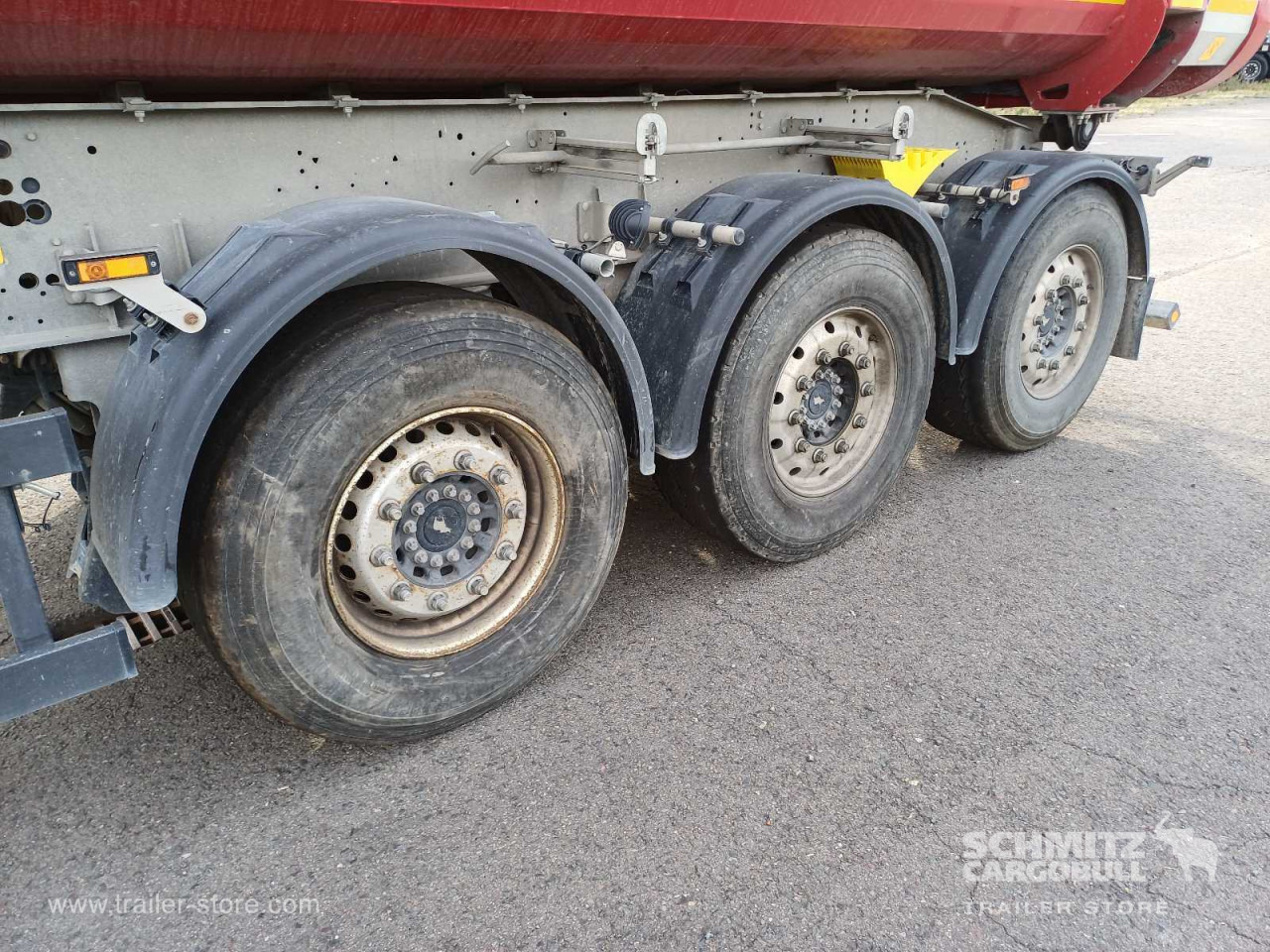 SCHMITZ Auflieger Kipper Stahlrundmulde 28m³ - Semirremolque volquete: foto 2 SCHMITZ Auflieger Kipper Stahlrundmulde 28m³ - Semirremolque volquete: foto 2