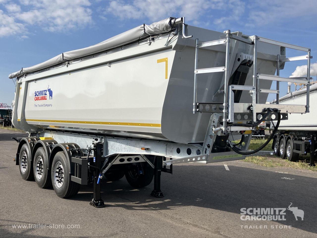 SCHMITZ Auflieger Kipper Stahlrundmulde 29m³ - Semirremolque volquete: foto 1 SCHMITZ Auflieger Kipper Stahlrundmulde 29m³ - Semirremolque volquete: foto 1