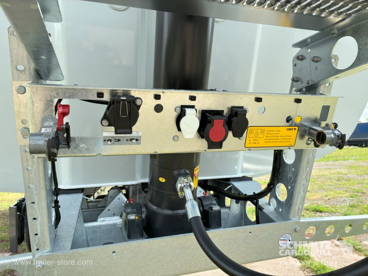 SCHMITZ Auflieger Kipper Stahlrundmulde 29m³ - Semirremolque volquete: foto 5 SCHMITZ Auflieger Kipper Stahlrundmulde 29m³ - Semirremolque volquete: foto 5