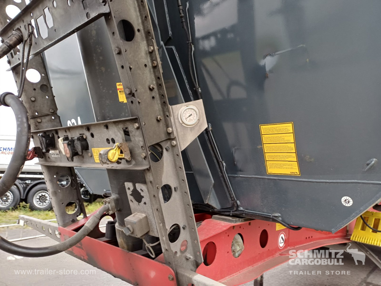 SCHMITZ Auflieger Kipper Stahlrundmulde 51m³ - Semirremolque volquete: foto 3 SCHMITZ Auflieger Kipper Stahlrundmulde 51m³ - Semirremolque volquete: foto 3