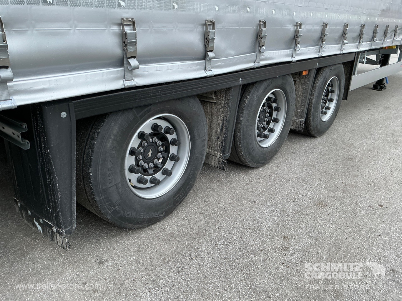 SCHMITZ Curtainsider Mega - Semirremolque lona: foto 2 SCHMITZ Curtainsider Mega - Semirremolque lona: foto 2