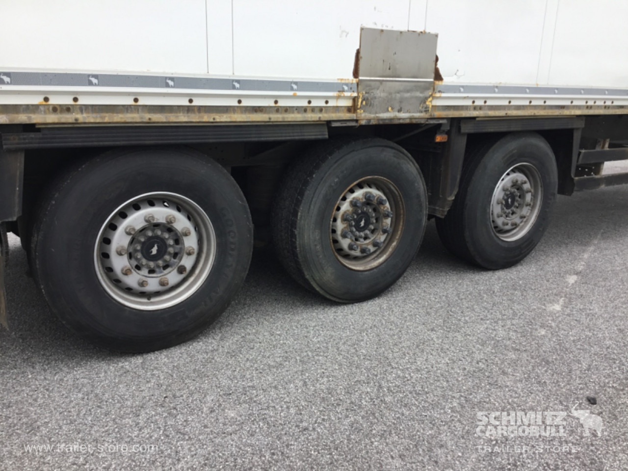 SCHMITZ Dryfreight Standard - Semirremolque caja cerrada: foto 2 SCHMITZ Dryfreight Standard - Semirremolque caja cerrada: foto 2