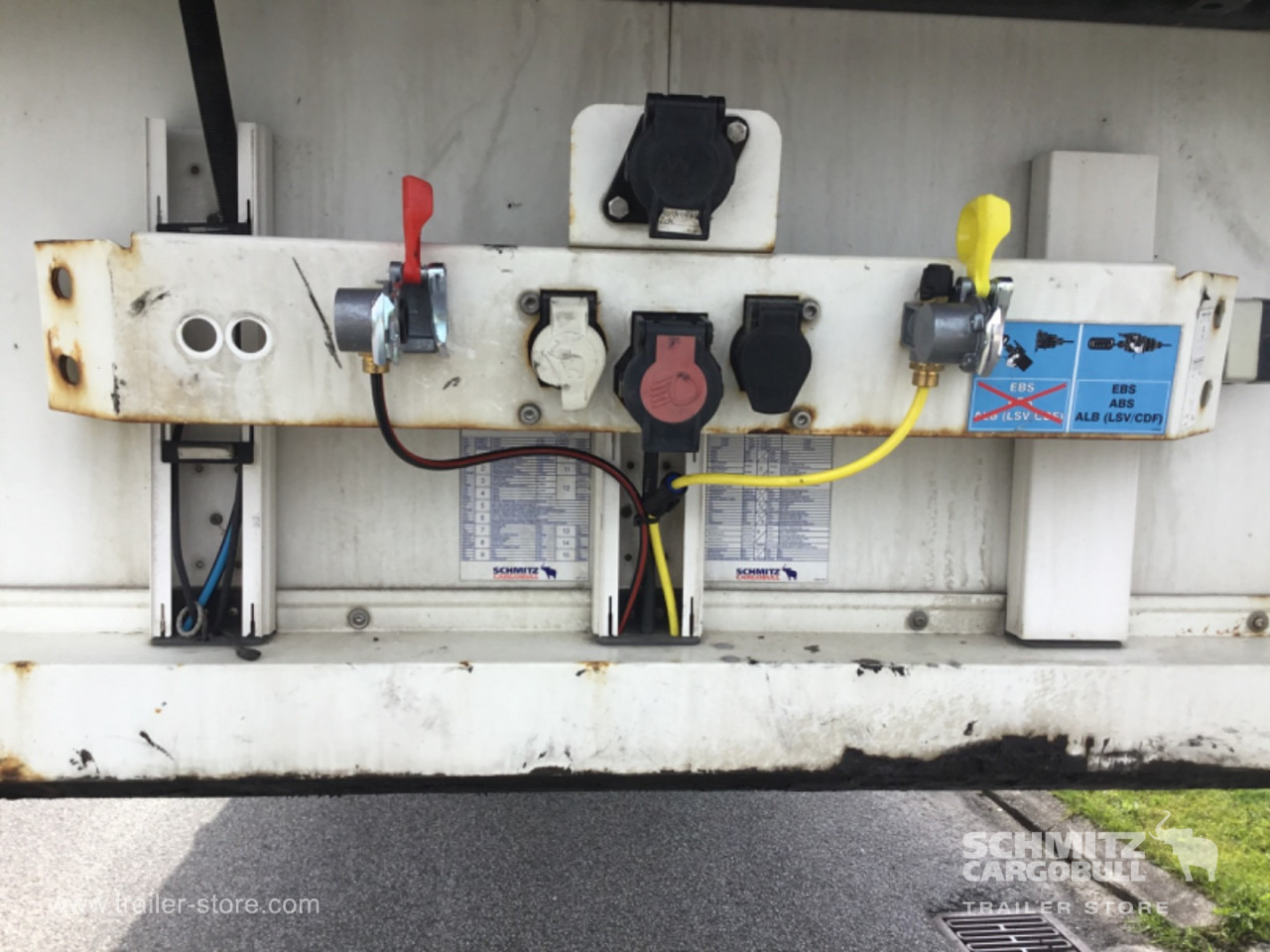 SCHMITZ Reefer Multitemp Double deck - Semirremolque isotérmico: foto 4 SCHMITZ Reefer Multitemp Double deck - Semirremolque isotérmico: foto 4