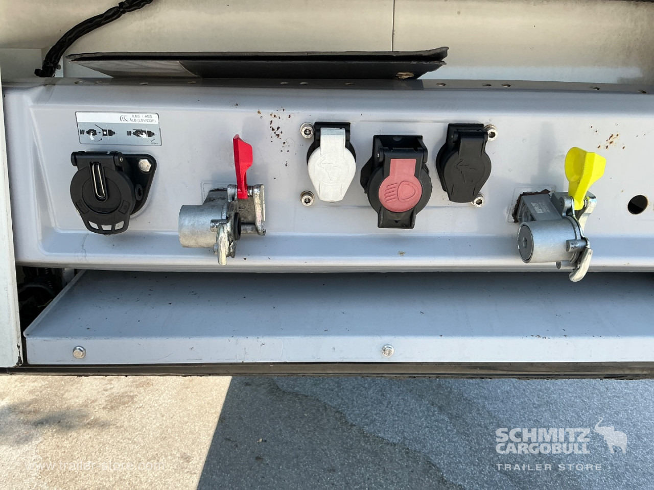 SCHMITZ Reefer Multitemp Double deck - Semirremolque isotérmico: foto 4 SCHMITZ Reefer Multitemp Double deck - Semirremolque isotérmico: foto 4