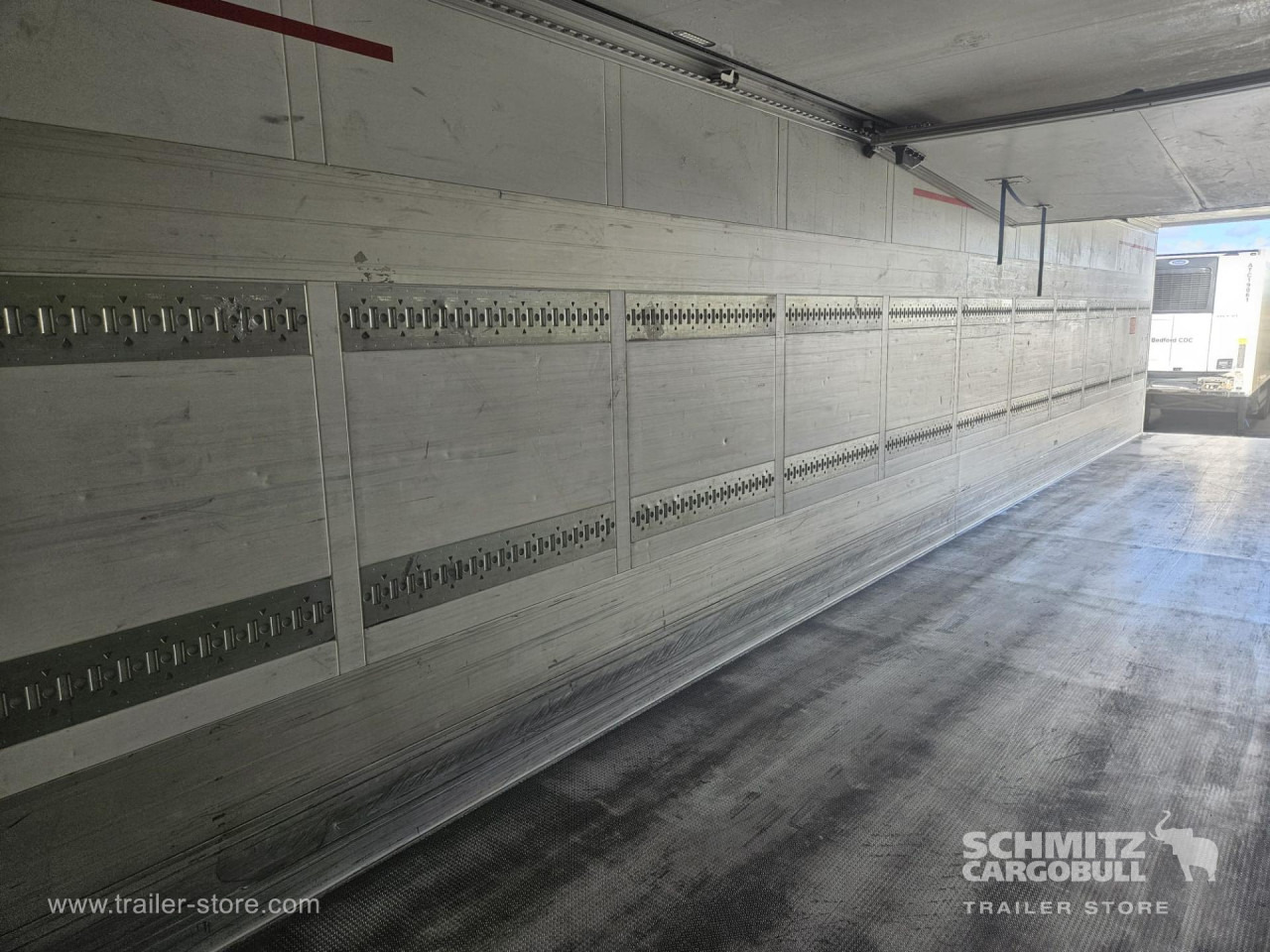 SCHMITZ Reefer Multitemp - Semirremolque isotérmico: foto 3 SCHMITZ Reefer Multitemp - Semirremolque isotérmico: foto 3