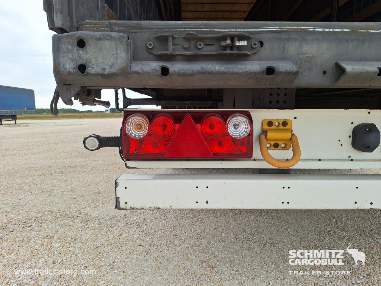 SCHMITZ Curtainsider Mega - Semirremolque lona: foto 2 SCHMITZ Curtainsider Mega - Semirremolque lona: foto 2