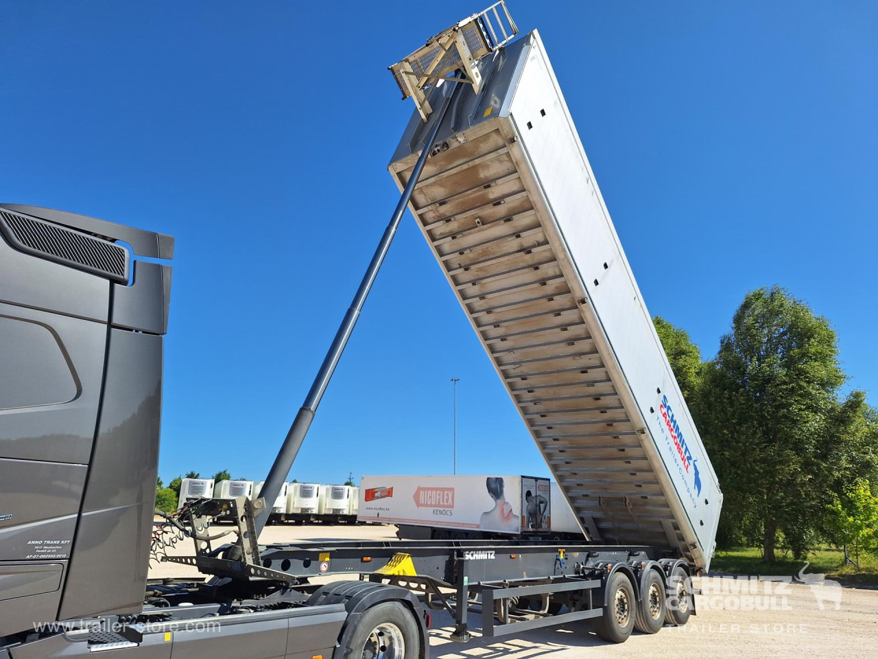 SCHMITZ Tipper Alu-square sided body 54m³ - Semirremolque volquete: foto 4 SCHMITZ Tipper Alu-square sided body 54m³ - Semirremolque volquete: foto 4