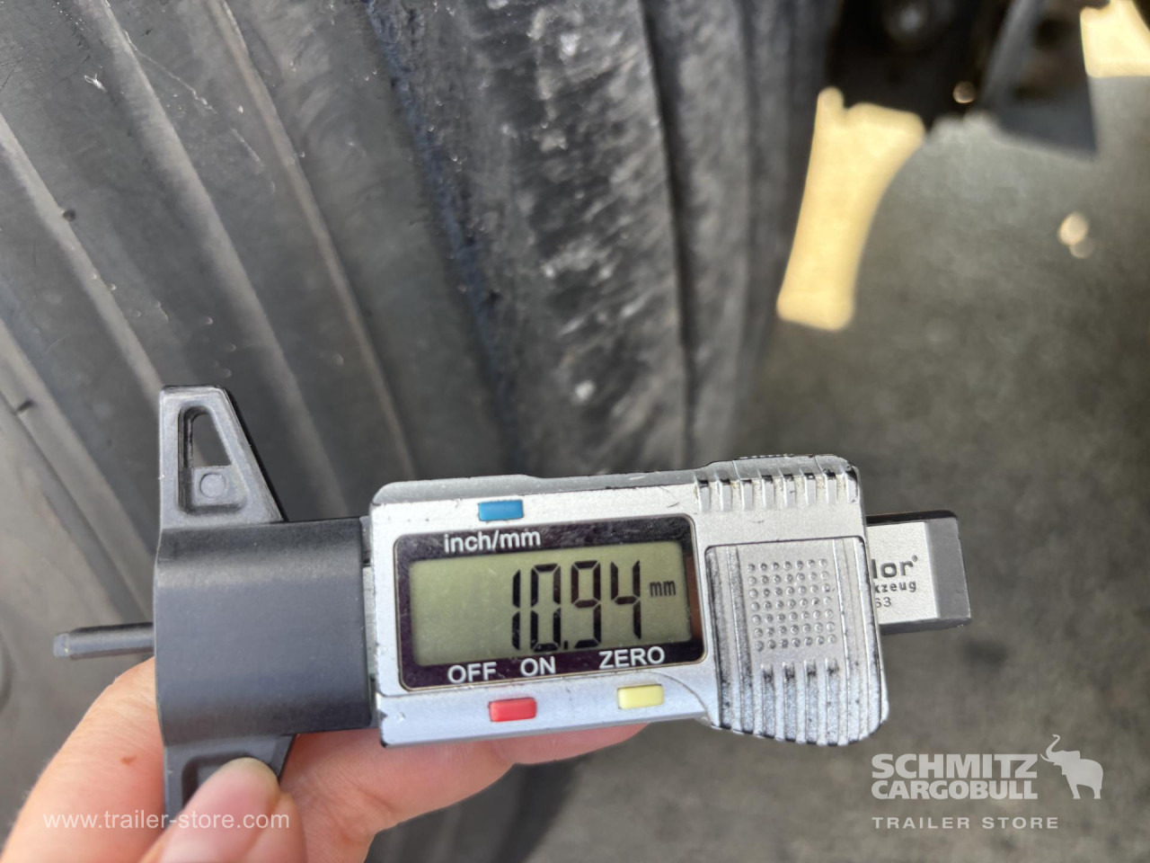 SCHMITZ Curtainsider Standard - Semirremolque lona: foto 2 SCHMITZ Curtainsider Standard - Semirremolque lona: foto 2