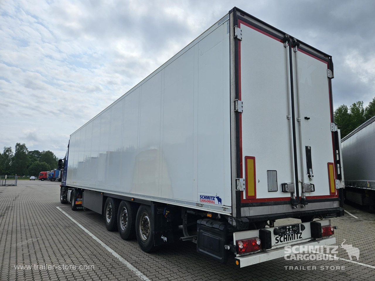 SCHMITZ Reefer Standard Double deck - Semirremolque isotérmico: foto 2 SCHMITZ Reefer Standard Double deck - Semirremolque isotérmico: foto 2