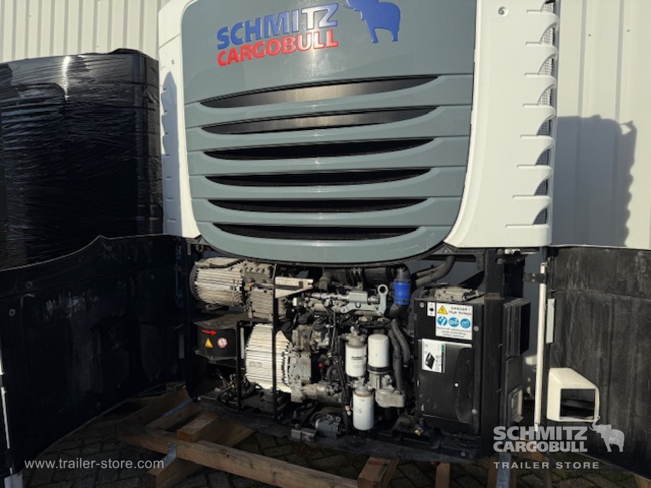 SCHMITZ Aanhangwagen - Semirremolque isotérmico: foto 2 SCHMITZ Aanhangwagen - Semirremolque isotérmico: foto 2