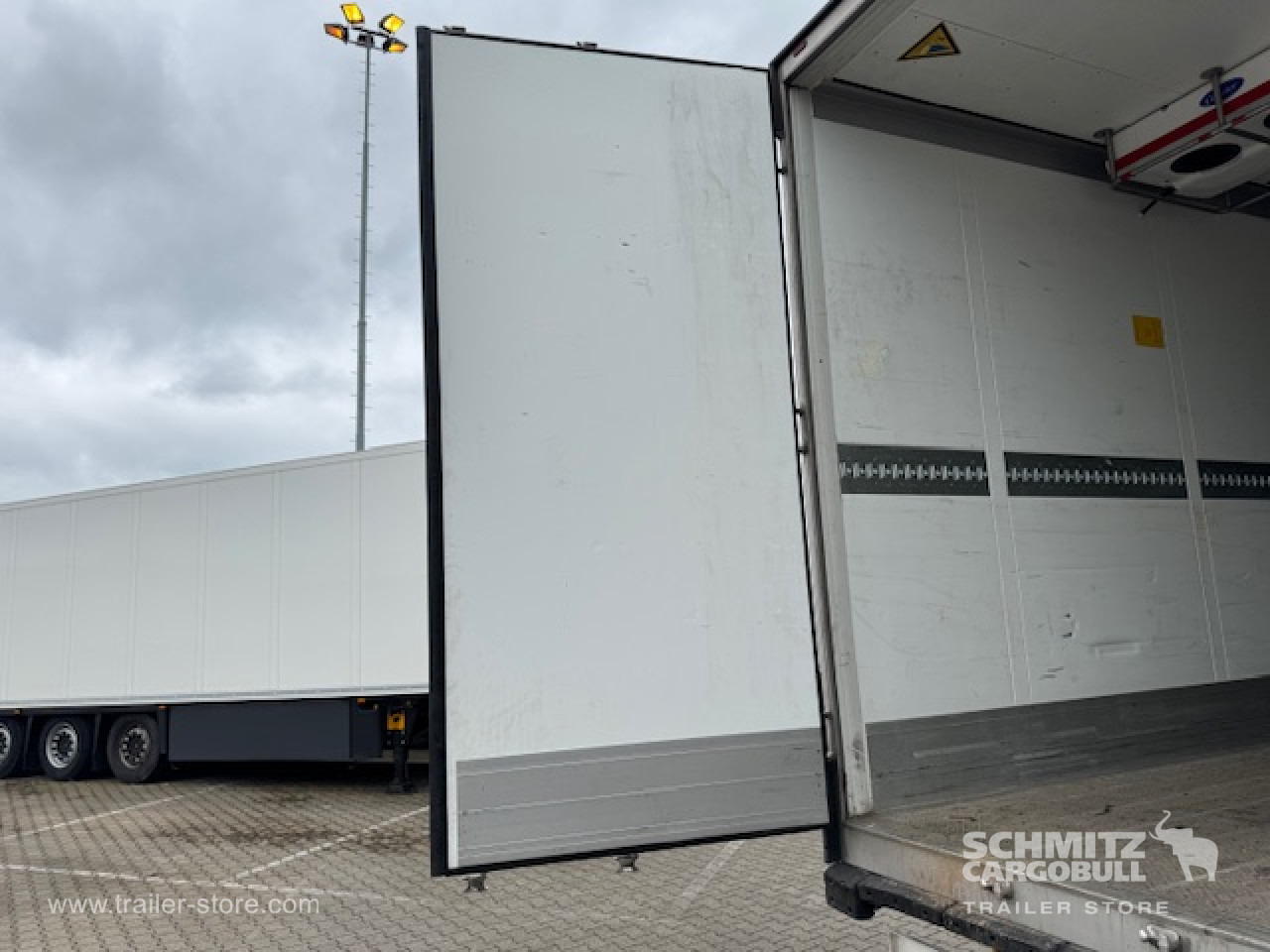 Semirremolque isotérmico SCHMITZ Oplegger Vries Multitemp: foto 12