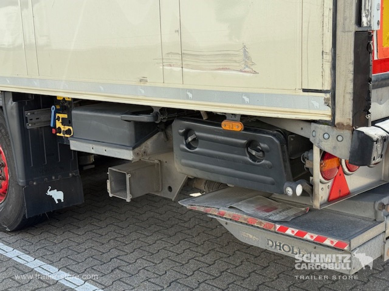 SCHMITZ Oplegger Vries Multitemp Taillift - Semirremolque isotérmico: foto 4 SCHMITZ Oplegger Vries Multitemp Taillift - Semirremolque isotérmico: foto 4