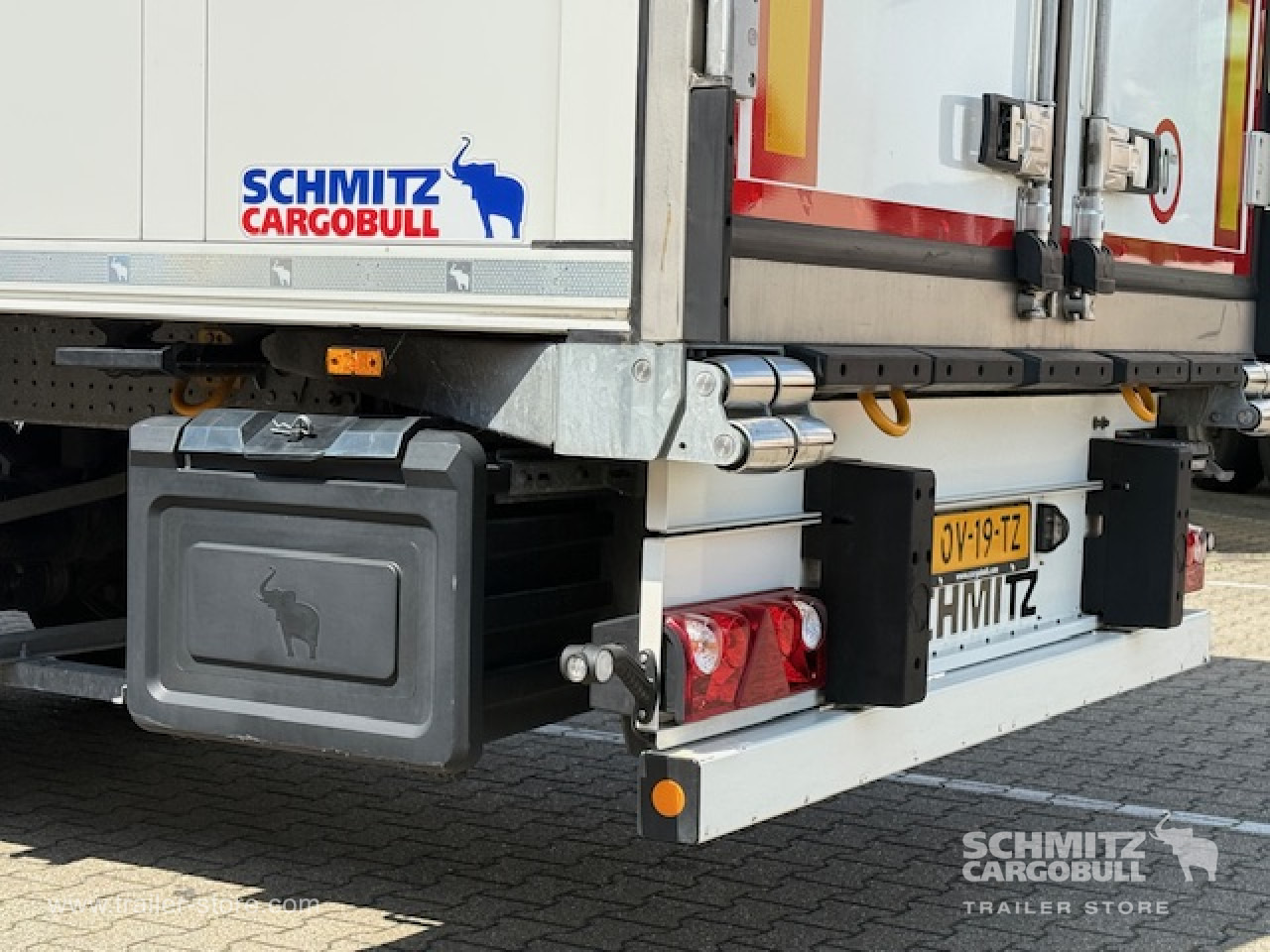 SCHMITZ Oplegger Vries Standard - Semirremolque isotérmico: foto 4 SCHMITZ Oplegger Vries Standard - Semirremolque isotérmico: foto 4
