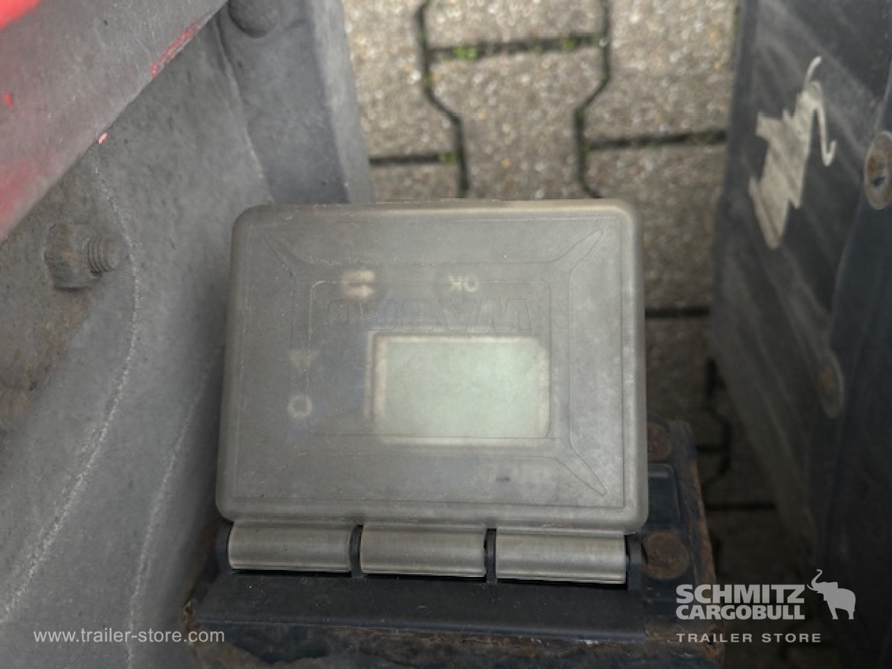 SCHMITZ Oplegger Vries Vleeshangwerk - Semirremolque isotérmico: foto 5 SCHMITZ Oplegger Vries Vleeshangwerk - Semirremolque isotérmico: foto 5