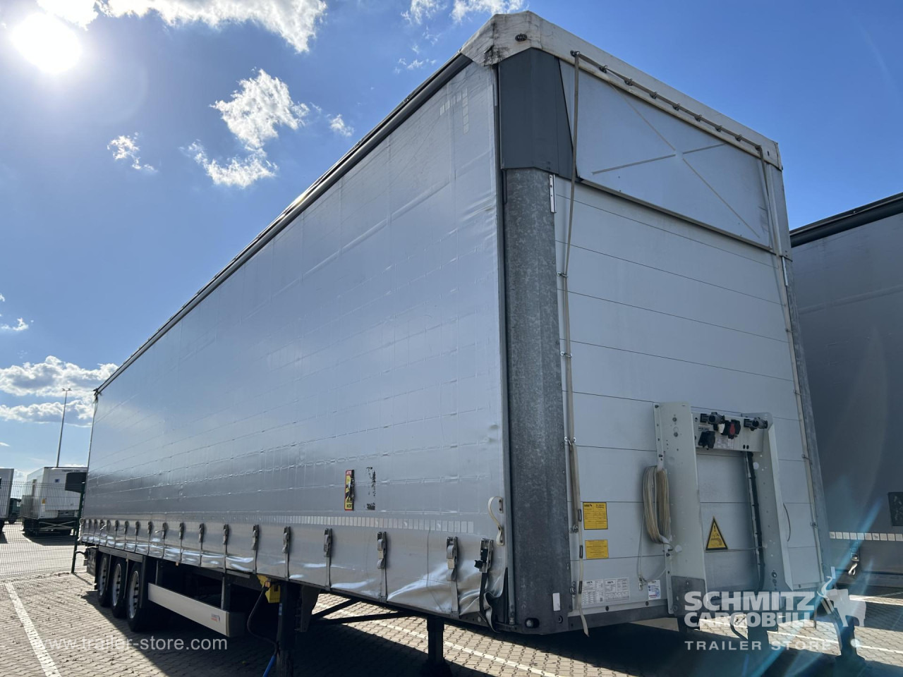 SCHMITZ Curtainsider Mega - Semirremolque lona: foto 1 SCHMITZ Curtainsider Mega - Semirremolque lona: foto 1