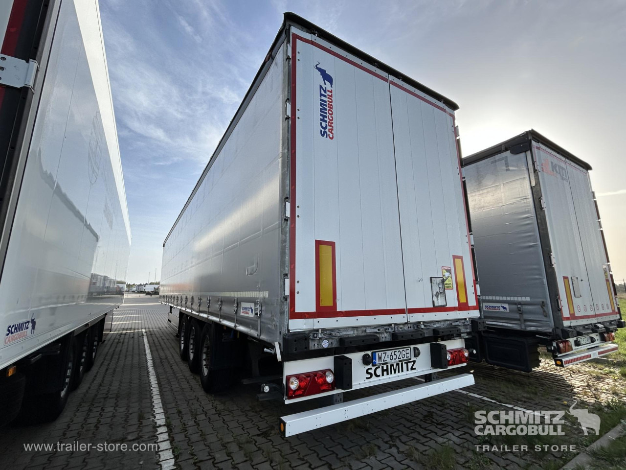 SCHMITZ Curtainsider Standard - Semirremolque lona: foto 2 SCHMITZ Curtainsider Standard - Semirremolque lona: foto 2