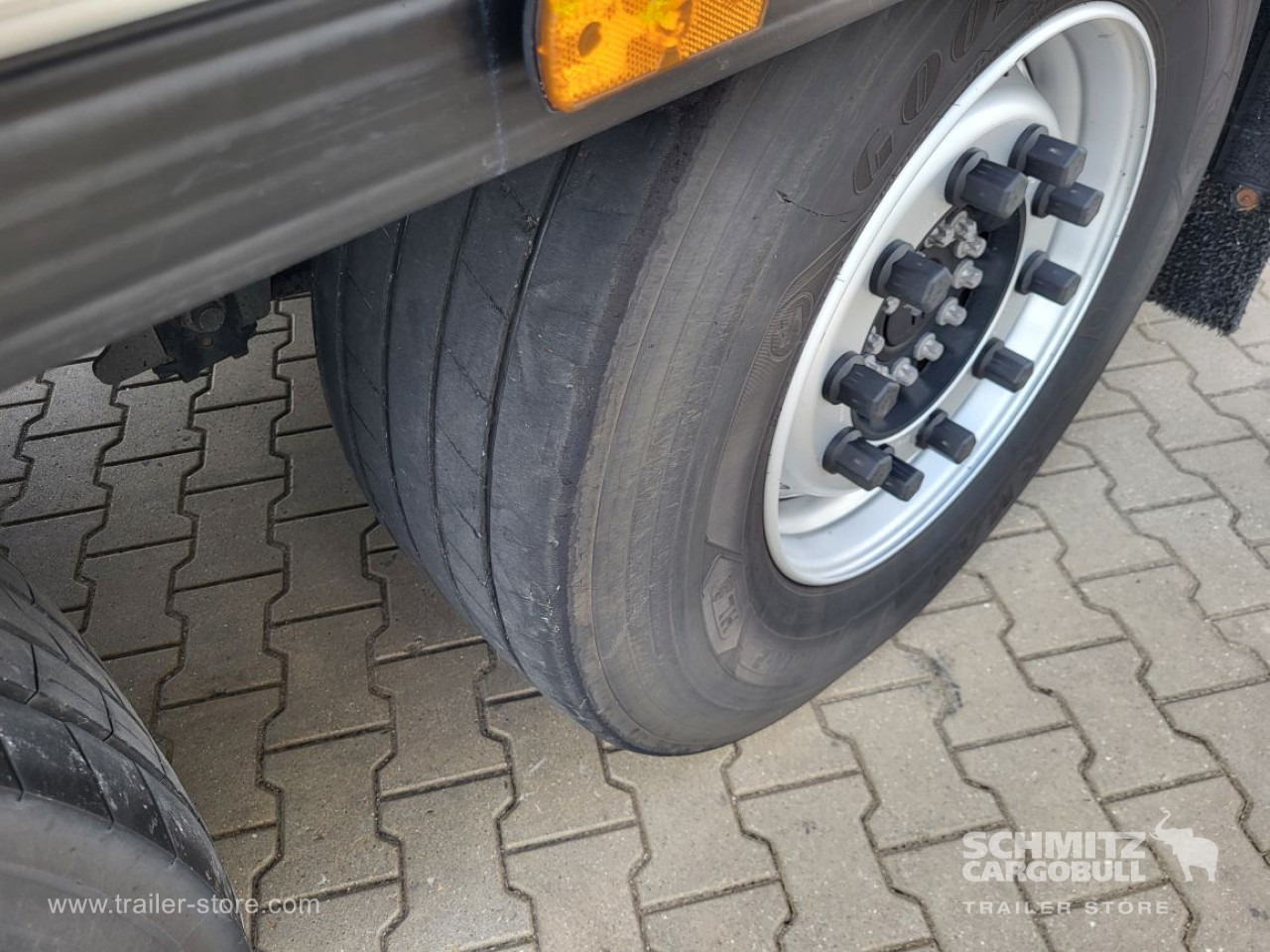 SCHMITZ Reefer Standard - Semirremolque isotérmico: foto 2 SCHMITZ Reefer Standard - Semirremolque isotérmico: foto 2